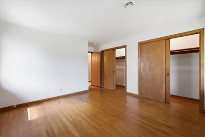 119 S Walnut Street, Belle Plaine, MN 56011 - Photo 10