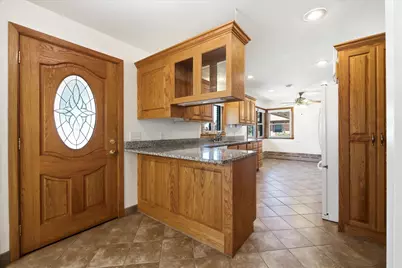 119 S Walnut Street, Belle Plaine, MN 56011 - Photo 6