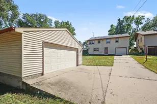 913 7th Ave E, Shakopee, MN 55379 - Photo 22