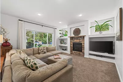 4518 Regent Avenue N, Robbinsdale, MN 55422 - Photo 2