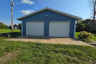 25050 400th St, Belview, MN 56214 - Photo 4