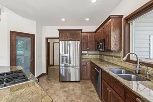2311 Seurer St, Elko New Market, MN 55054 - Photo 8