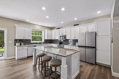 2374 Molnau Court, Chaska, MN 55318 - Photo 6