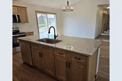 2405 Lake Avenue, New Ulm, MN 56073 - Photo 14