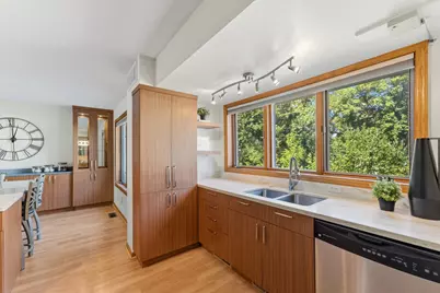933 Dartmouth Place SE, Minneapolis, MN 55414 - Photo 8