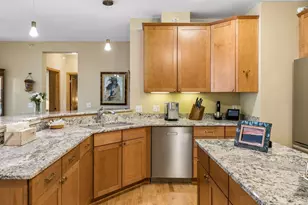 5225 Grandview Square, Edina, MN 55436 - Photo 14