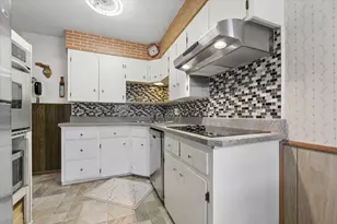 1747 Pinewood Dr, Shoreview, MN 55126 - Photo 6