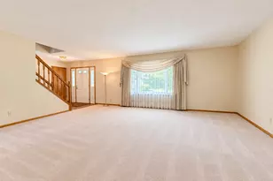 225 Oak Leaf Dr, Winona, MN 55987 - Photo 8