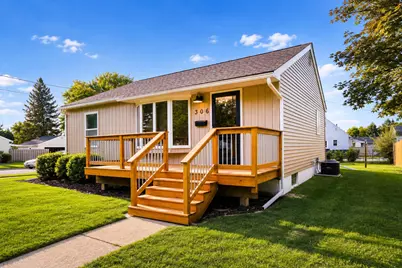 306 16th Street SE, Austin, MN 55912 - Photo 2