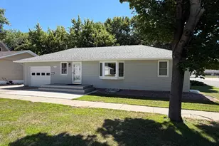 231 Elizabeth Street E, Edgerton, MN 56128 - Photo 1
