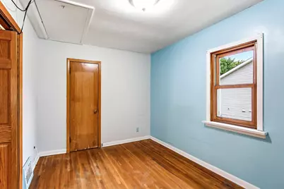 242 Park Street W, South Saint Paul, MN 55075 - Photo 16