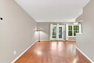 10943 Quebec Ave S, Bloomington, MN 55438 - Photo 8