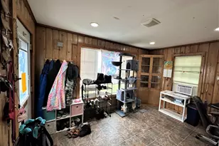 559 S 1st St, Montevideo, MN 56265 - Photo 2