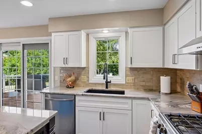 180 Cascade Court, Chanhassen, MN 55317 - Photo 14