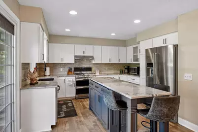180 Cascade Court, Chanhassen, MN 55317 - Photo 12