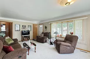 721 S 11th St, Montevideo, MN 56265 - Photo 6