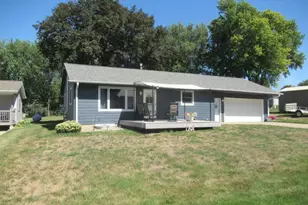 303 E 4th Ave, Beaver Creek, MN 56116 - Photo 2