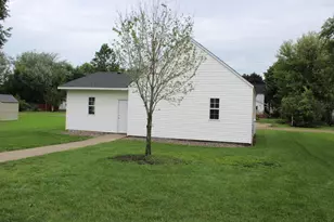 136 2nd St SE, Blooming Prairie, MN 55917 - Photo 6
