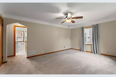828 3rd Avenue S, South Saint Paul, MN 55075 - Photo 16