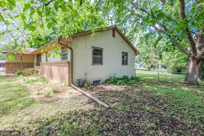 8324 62nd Avenue N, Brooklyn Park, MN 55428 - Photo 4