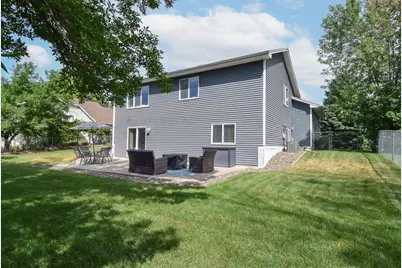 882 115th Avenue NE, Blaine, MN 55434 - Photo 2
