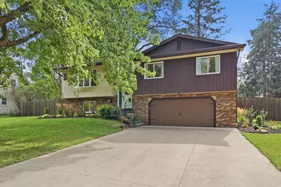 2262 Linwood Avenue E, Maplewood, MN 55119 - Photo 1