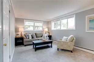914 Burr St, Saint Paul, MN 55130 - Photo 1