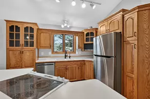 1258 Westbrook Cir, Alexandria, MN 56308 - Photo 6