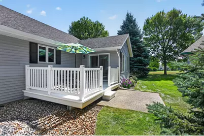 1258 Westbrook Circle, Alexandria, MN 56308 - Photo 4