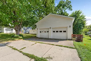 932 3rd Ave NW, Faribault, MN 55021 - Photo 4