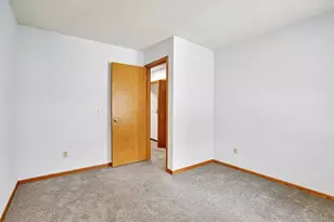 18669 Clear View Ct, Minnetonka, MN 55345 - Photo 26
