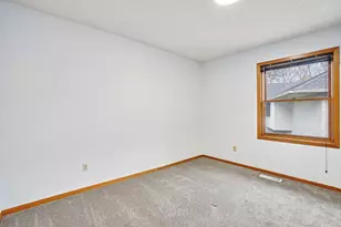 18669 Clear View Ct, Minnetonka, MN 55345 - Photo 24