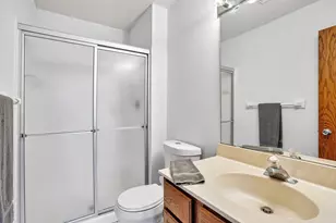 18669 Clear View Ct, Minnetonka, MN 55345 - Photo 22