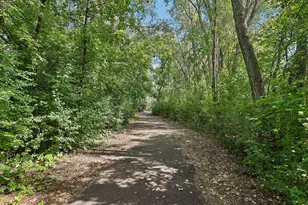5815 Lake Curve Ln, Brooklyn Center, MN 55429 - Photo 54
