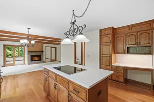 1316 Summit Oaks Dr, Burnsville, MN 55337 - Photo 4