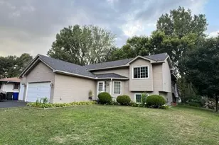 715 California Ave E, Saint Paul, MN 55106 - Photo 4