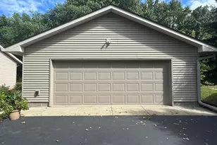 142 Jacks Dr, Madison Lake, MN 56063 - Photo 6