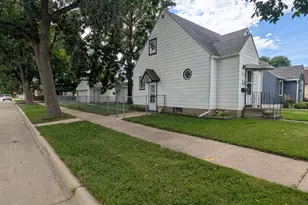901 8th Ave SW, Austin, MN 55912 - Photo 2