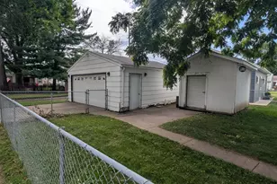 901 8th Ave SW, Austin, MN 55912 - Photo 4