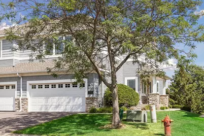 2711 Spy Glass Drive, Chaska, MN 55318 - Photo 2