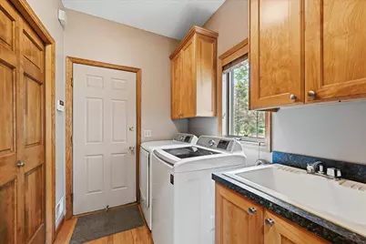 11412 Louisiana Avenue S, Bloomington, MN 55438 - Photo 14