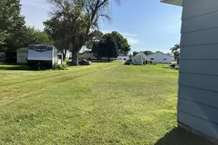 110 S 4th Ave W, Truman, MN 56088 - Photo 54