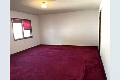 110 S 4th Avenue W, Truman, MN 56088 - Photo 6