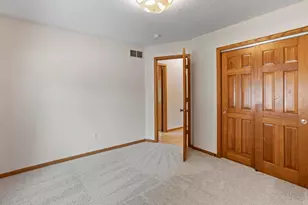 2452 Eagle Valley Dr, Woodbury, MN 55129 - Photo 26