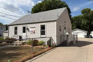 1216 4th Ave N, Moorhead, MN 56560 - Photo 2