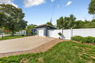 20580 Holyoke Ave, Lakeville, MN 55044 - Photo 2