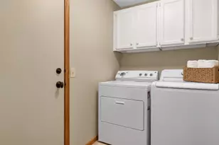 14985 Ironwood Ct, Eden Prairie, MN 55346 - Photo 36