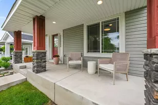 3062 Walden Dr, Chaska, MN 55318 - Photo 2