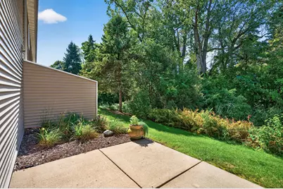 3341 Jansen Way, Vadnais Heights, MN 55127 - Photo 30