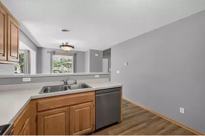 3341 Jansen Way, Vadnais Heights, MN 55127 - Photo 14